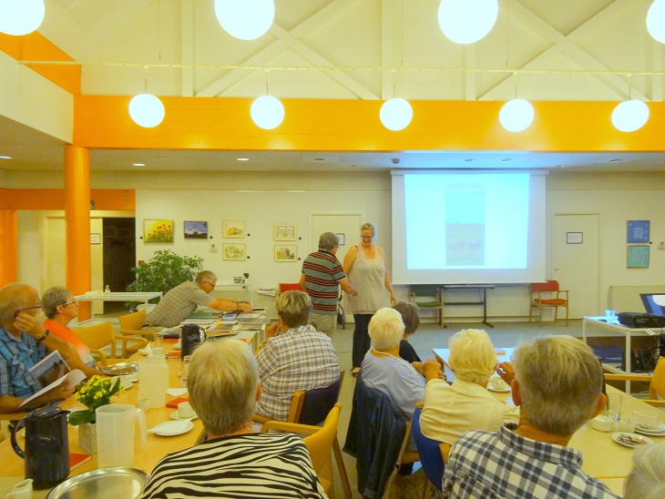 Jens Weinreich takker Pernille for det flotte og spændende foredrag. Foto: F.P.