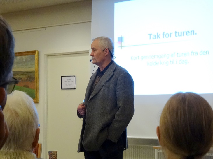 Lars R. Møller godt i gang med sit foredrag. Foto: F.P.